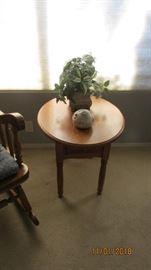 Oval end table