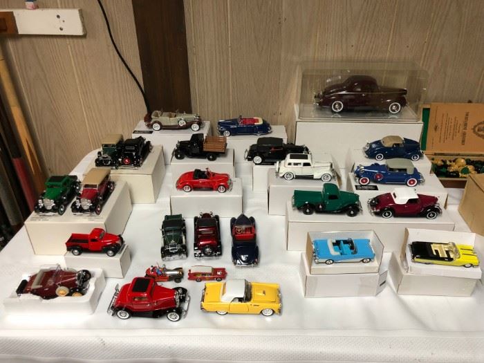 Model Cars - Collectible cars. Ford, Chevy, etc
