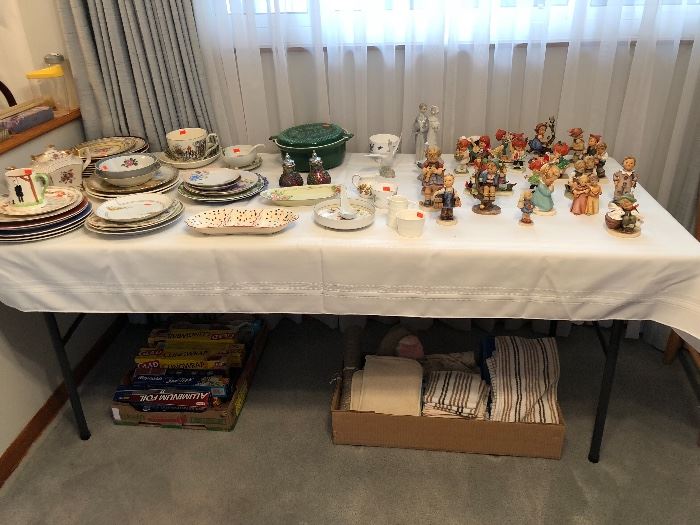 Fine China, Decorative plates, Hummels, Lladro, Goebel 