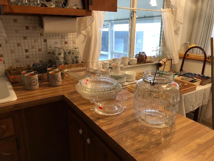 Kitchen items, pie plates, glasses, pyrex