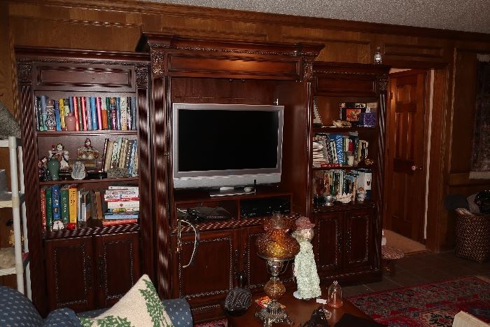 TV cabinet and bookshelfs with TV