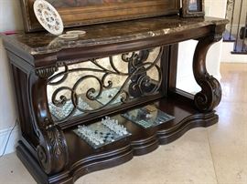 "LEXINGTON" Furniture Collection for Robb & Stucky.