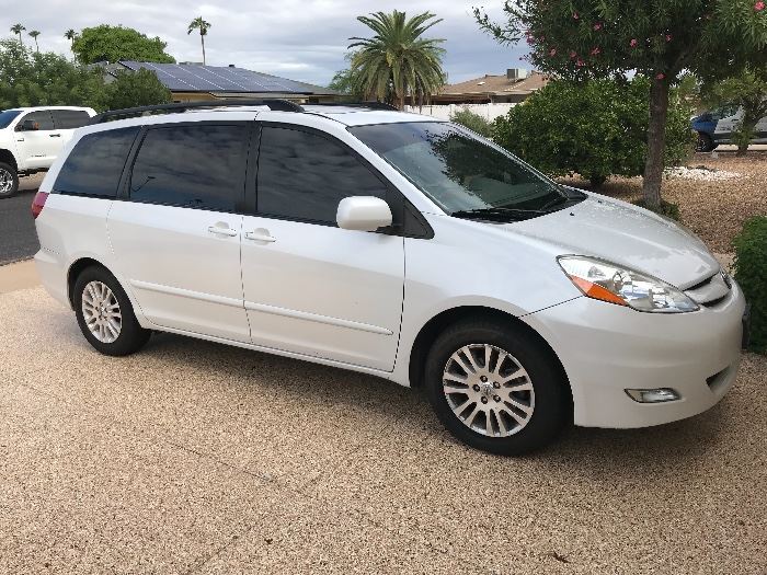 2008 Toyota Sienna XLE  with Harmar Mobility cart lift. Lift can easily be removed Sun City West Estate Vehicle 80,000 miles.  This low mileage for a Toyota. Vehicle has all the bells and whistles. Vin # 5tdzk22c185166573
