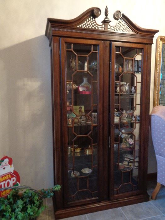 curio cabinet … why do they call it that … are curios in it???