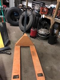 Pallet jack