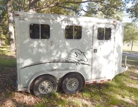  2000 Sooner Riata 2 Horse Bumper Pull Trailer with Tack Room