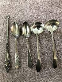 Sterling Silver Pieceshttps://ctbids.com/#!/description/share/63671