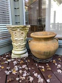 Decorative Lawn Planters        https://ctbids.com/#!/description/share/63713
