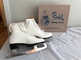 Vintage Red Wing Women's Ice Skating Shoes     https://ctbids.com/#!/description/share/63729