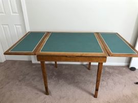 Vintage Card Table https://ctbids.com/#!/description/share/63747