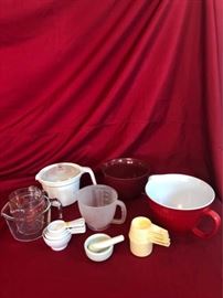 Assorted Baking Tools                https://ctbids.com/#!/description/share/63761