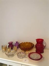 Assorted Colored Glassware https://ctbids.com/#!/description/share/63776