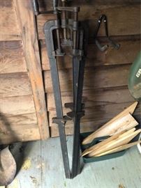 Vintage Turn Crank Vices https://ctbids.com/#!/description/share/63709