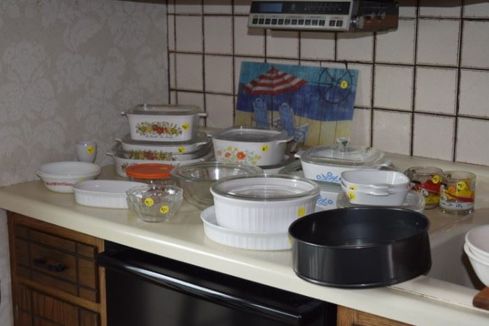 Casserole Dishes & Kitchen Items