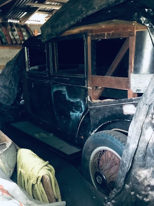 1930 Stutz Bearcat - cheauffer driven - rebuilt engine