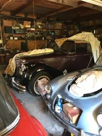 1950 Jaguar Drophead Coupe w/ Jaguar tools