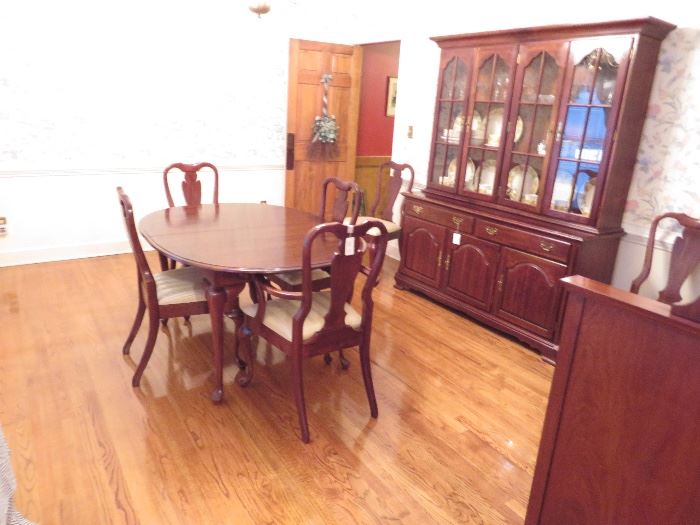 Dining Room-Crescent Hutch and Crescent Dining Room Table with 6 chairs