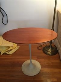 Knoll table