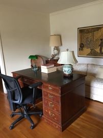 Henredon desk with leather top