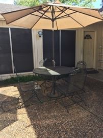 patio table & chairs 