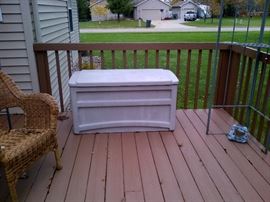 Lg Outdoor Storage Chest