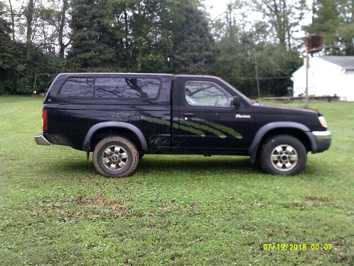 1998 Nissan Frontier pickup