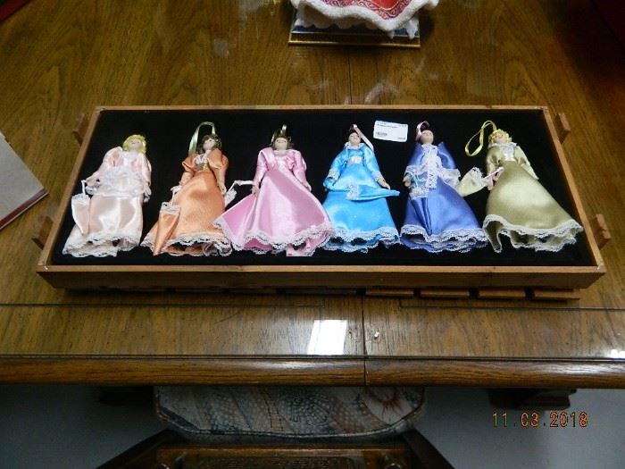 Pacconi ornaments
