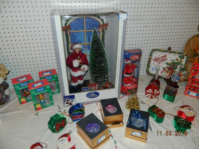 White Christmas figures/ornamnets