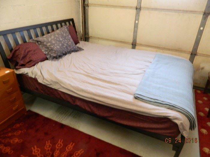 queen bed