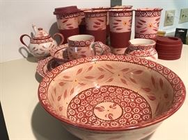 This set by Temmp-tations keeps growing - super pretty and ovenproof! Service for 8