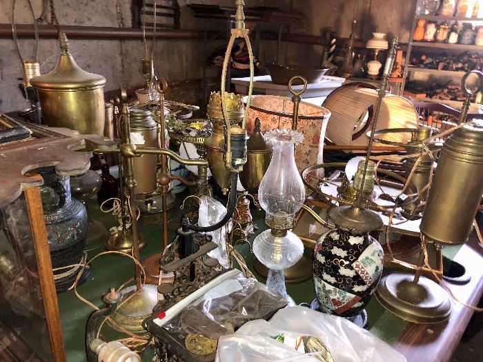 Antique lamps & lighting