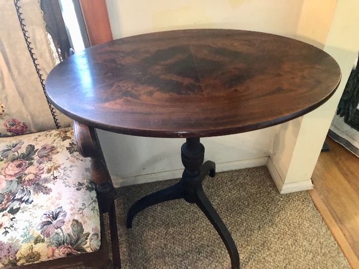 Antique tilt top oval table American Federal period