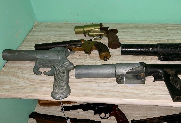 Marine Flare Guns