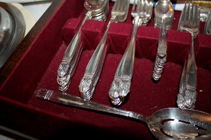 Detail on Holmes & Edwards "Danish Princess" silverplate flatware