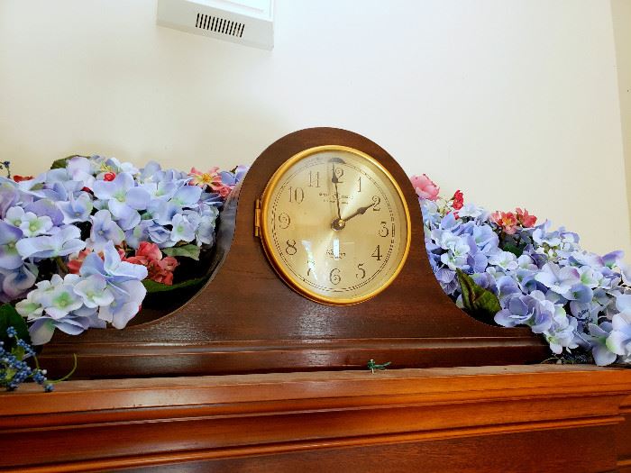 GE mantle clock