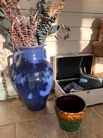 Beautiful pottery and majolica planter.