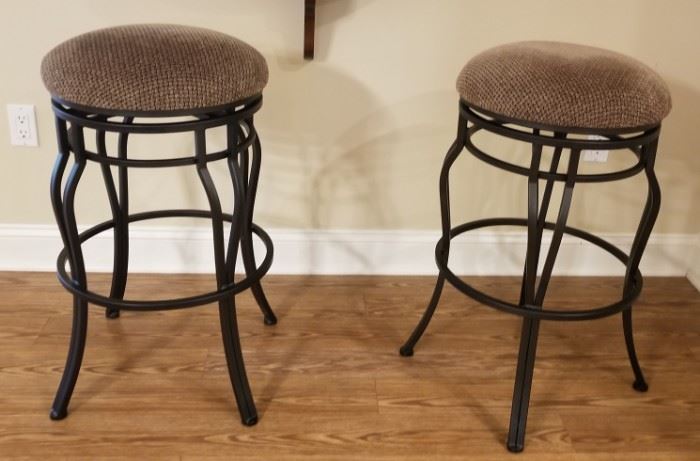 Like new swivel bar stools, 30" high