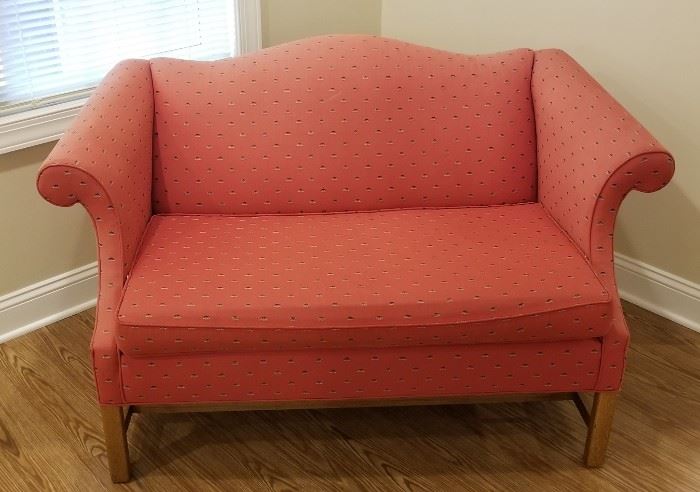 Adorable upholstered loveseat in excellent condition, measures 53" L x 31" W x 31" H