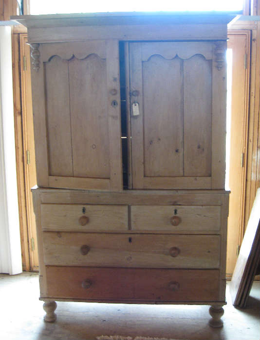 Beautiful English Pine Chest over Drawers