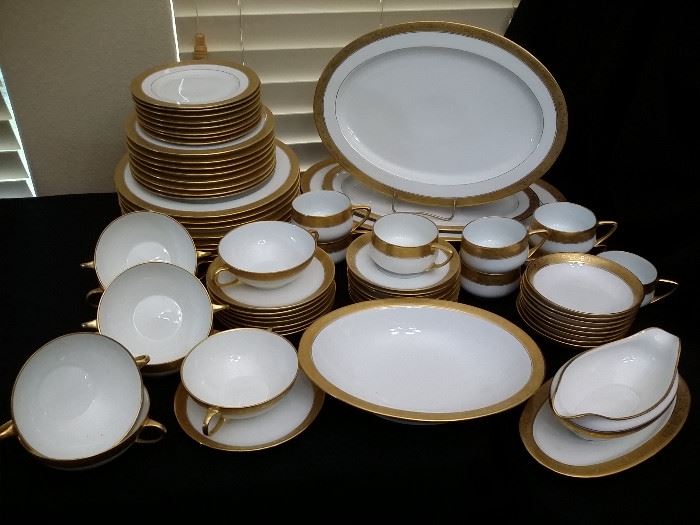 Hutschenreuther Bavarian china 8 piece place setting for 8 plus 5 serving pieces