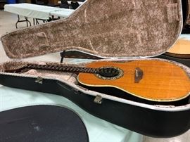 OVATION GUITAR