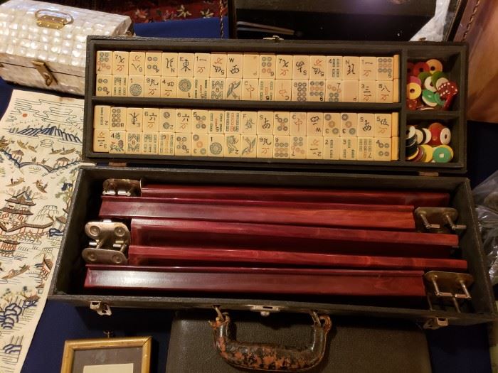 Vintage Mahjong set ca. 1930s 