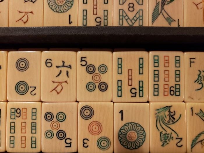 Mahjong set