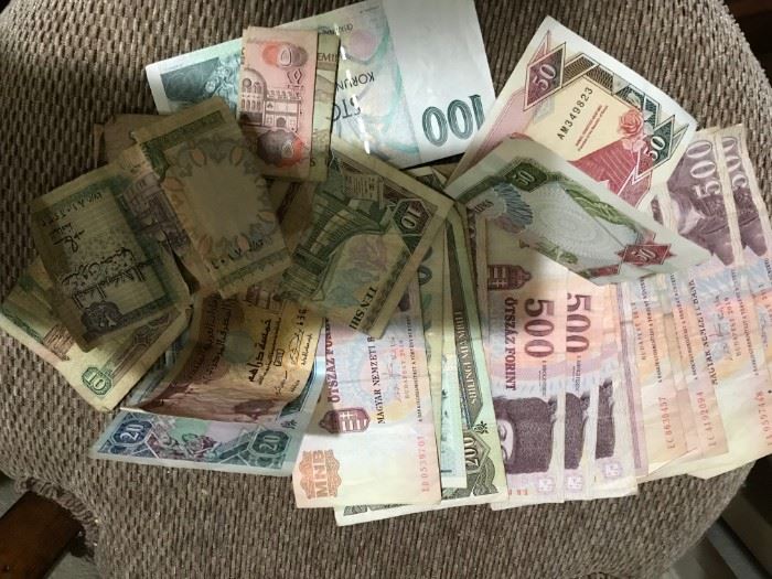 Lots of Foreign Bank Notes