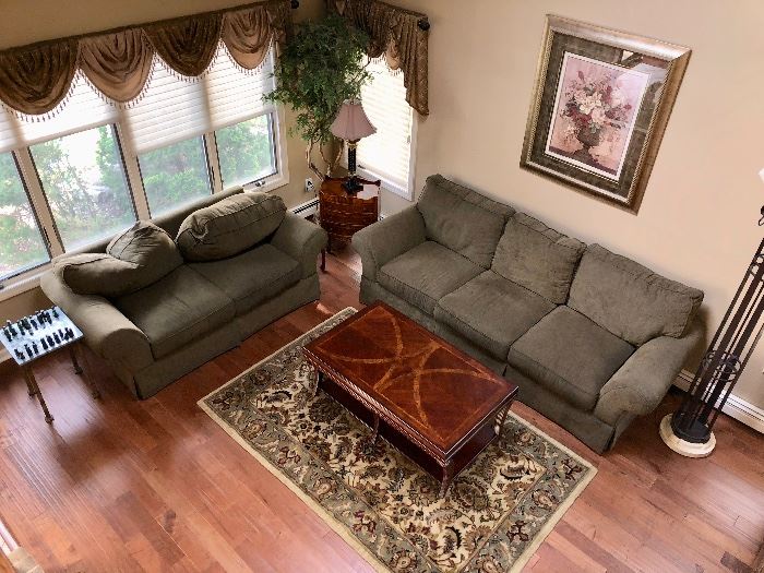 Pair sofas, coffee & end tables & area rug 