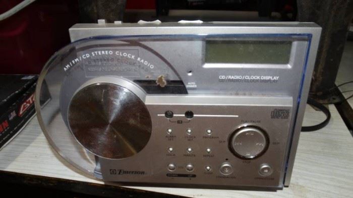 Cd stereo clock radio