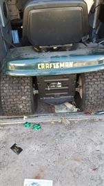 NEVER USED CRAFYSMAN 46" RIDER MOWER WITH.MULCH BLADE,  HYDROSTATIC  DRIVE 
