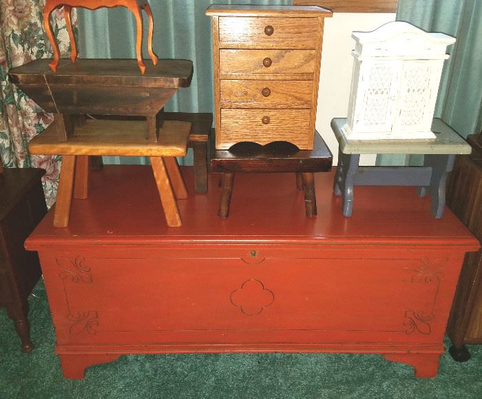 Painted cedar chest, three stools & 2 mini cabinets