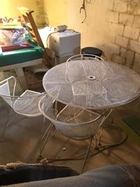 MID CENTURY PATIO TABLE AND 4 CHAIRS