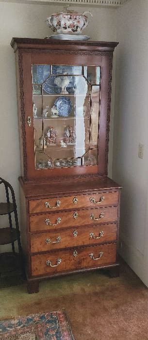 Mahogany Chippendale cabinet